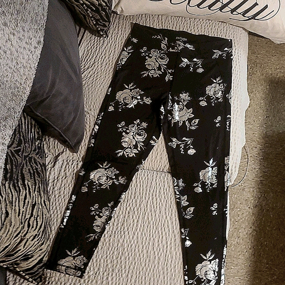 Brand new exercising leggings.